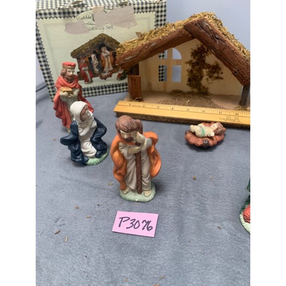 Vintage Cobble Creek Nativity Scene Figurine Set with Stable - Picture 12 of 16